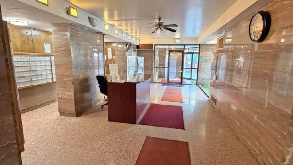7337 South South Shore Drive Chicago IL 60649