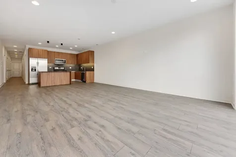 2824 West Van Buren Street Chicago IL 60612