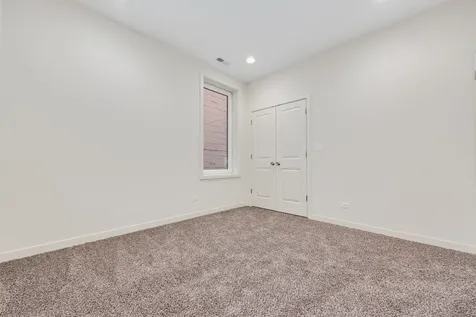 2824 West Van Buren Street Chicago IL 60612