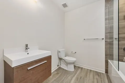 2824 West Van Buren Street Chicago IL 60612