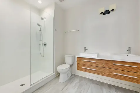 2824 West Van Buren Street Chicago IL 60612