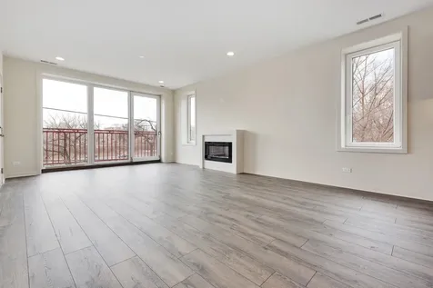 2824 West Van Buren Street Chicago IL 60612