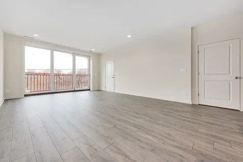 2824 West Van Buren Street Chicago IL 60612