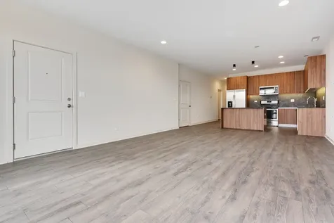 2824 West Van Buren Street Chicago IL 60612