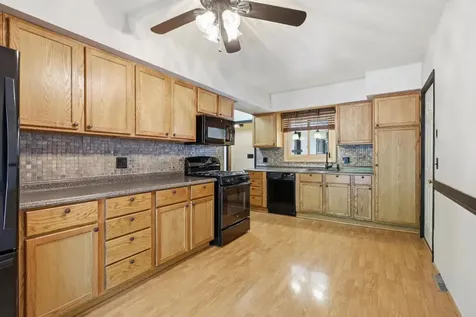 2636 6TH Street East Moline IL 61244