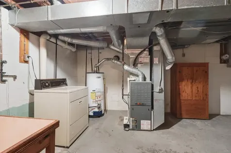 2636 6TH Street East Moline IL 61244