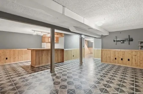 2636 6TH Street East Moline IL 61244