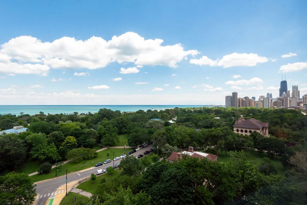 2000 North Lincoln Park West Chicago IL 60614