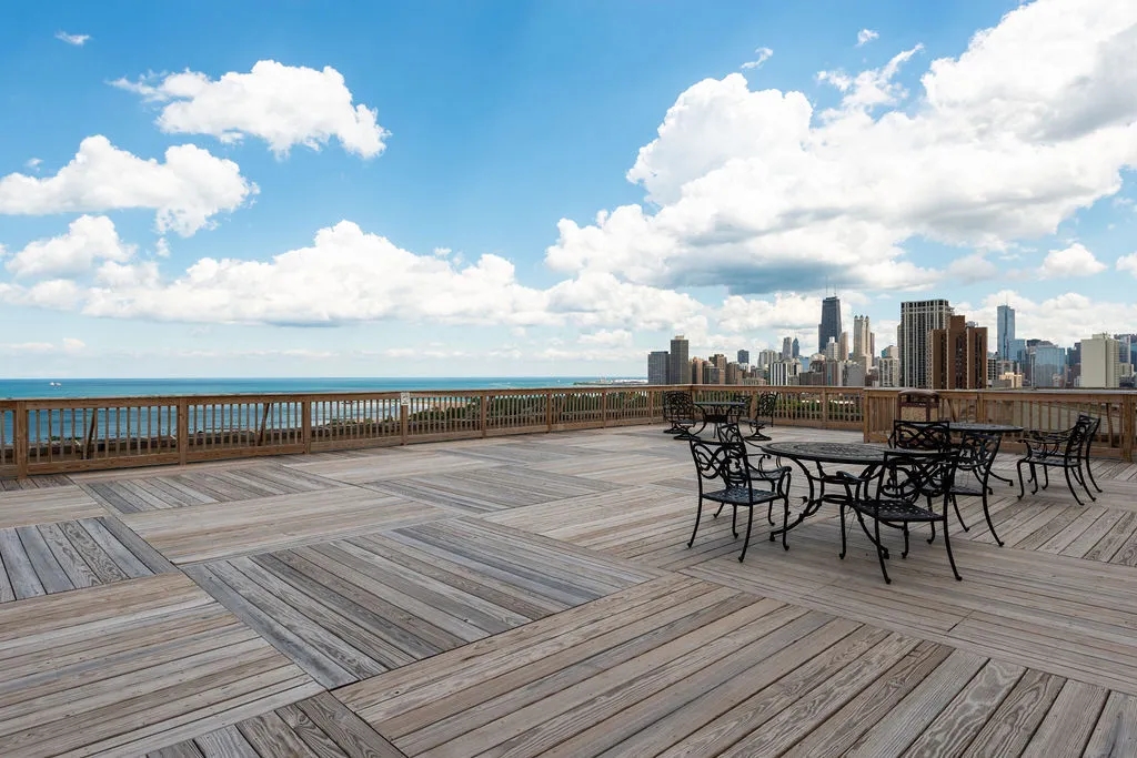 2000 North Lincoln Park West Chicago IL 60614