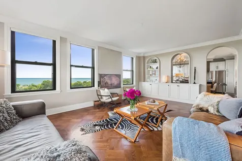 2000 North Lincoln Park West Chicago IL 60614