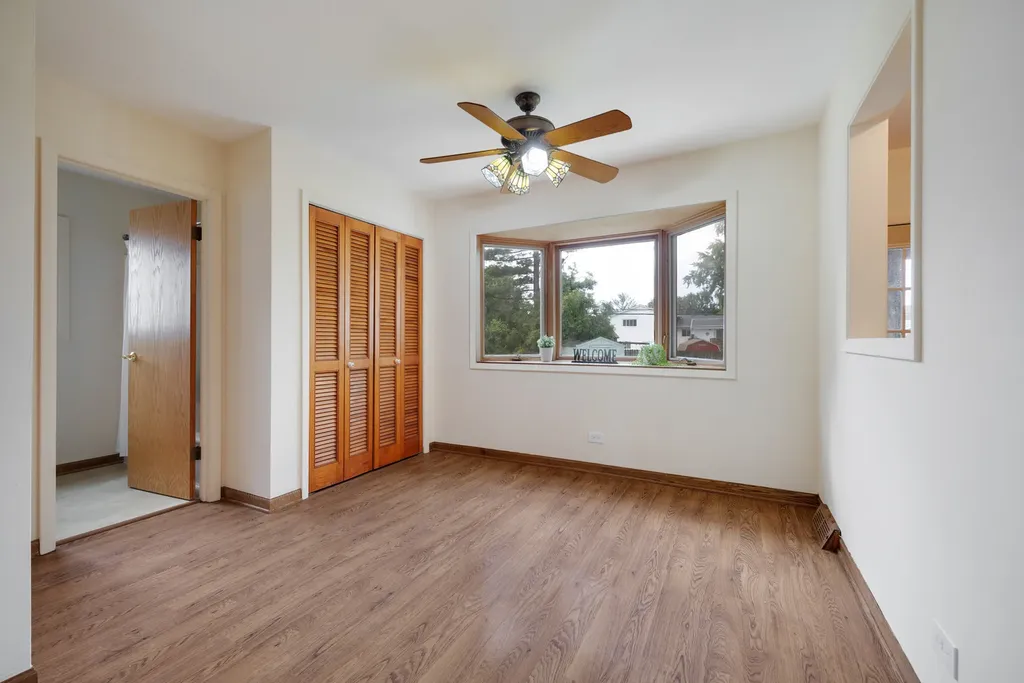 629 Inverness Road Lisle IL 60532