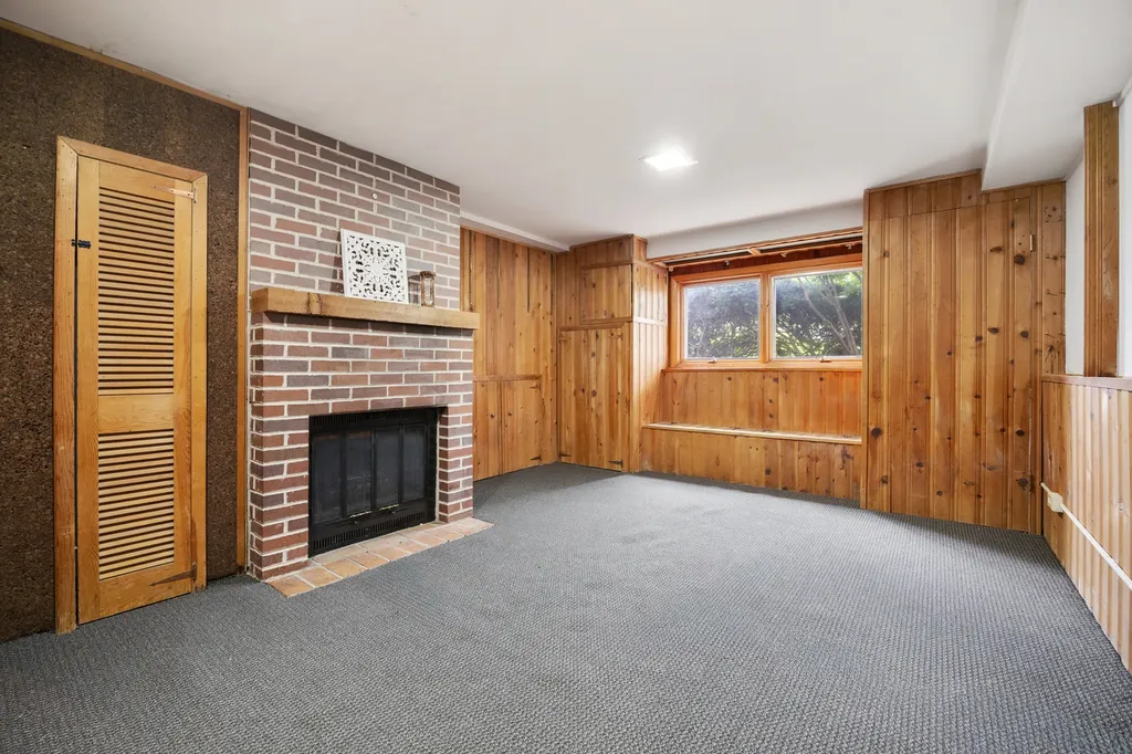 629 Inverness Road Lisle IL 60532