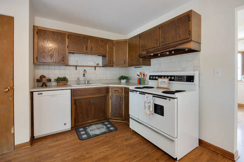 629 Inverness Road Lisle IL 60532