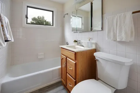 629 Inverness Road Lisle IL 60532