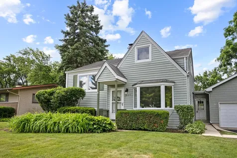 629 Inverness Road Lisle IL 60532
