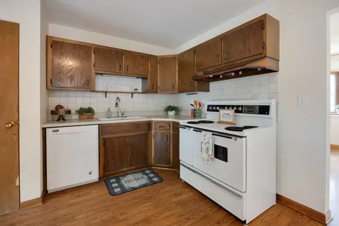 629 Inverness Road Lisle IL 60532