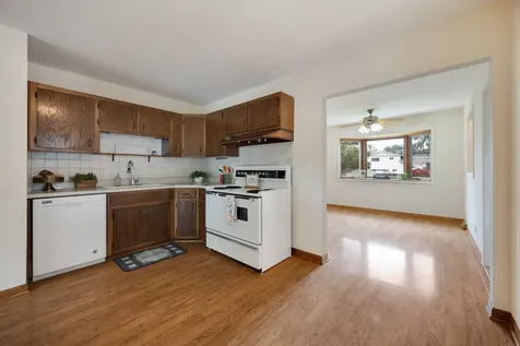 629 Inverness Road Lisle IL 60532