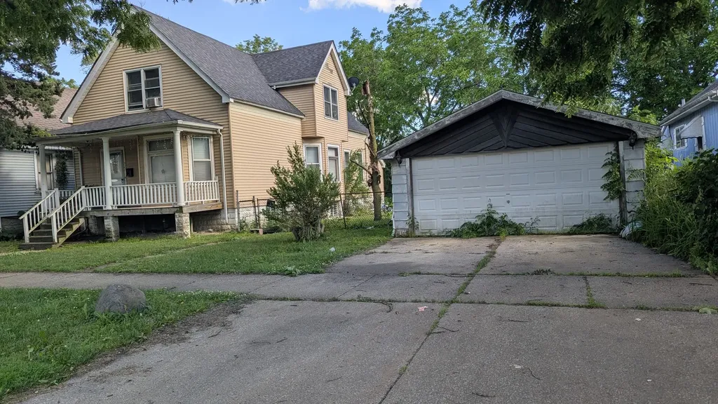327 East 136th Place Chicago IL 60827