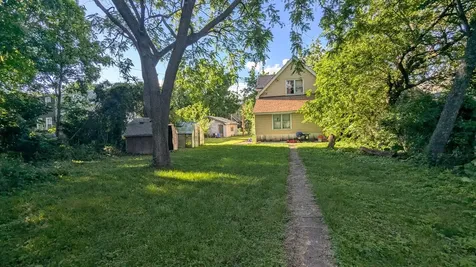 327 East 136th Place Chicago IL 60827