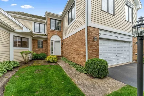 825 Braeman Court Libertyville IL 60048