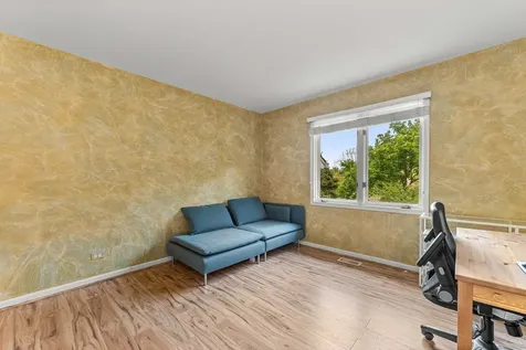 825 Braeman Court Libertyville IL 60048
