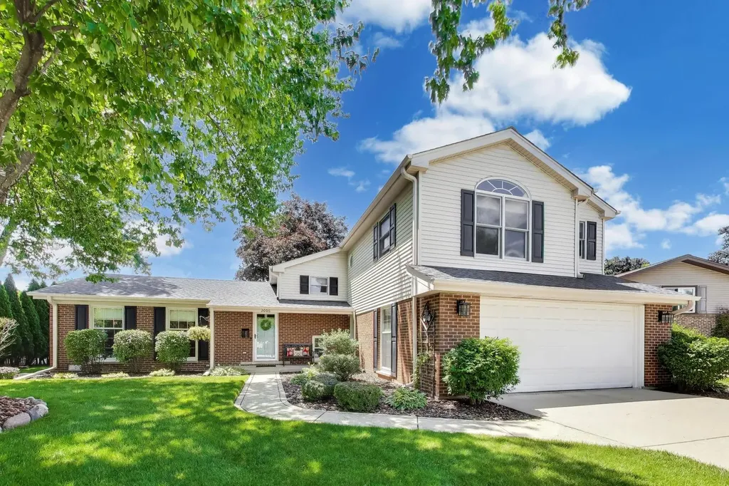 2006 North Elizabeth Drive Arlington Heights IL 60004