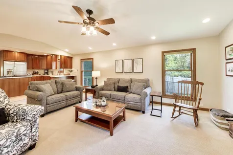 2006 North Elizabeth Drive Arlington Heights IL 60004