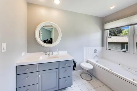 2006 North Elizabeth Drive Arlington Heights IL 60004