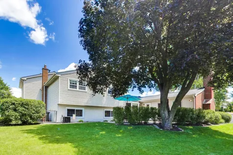 2006 North Elizabeth Drive Arlington Heights IL 60004