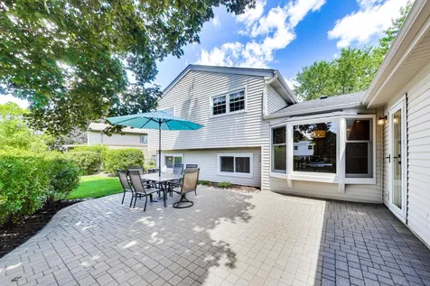 2006 North Elizabeth Drive Arlington Heights IL 60004