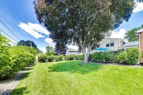 2006 North Elizabeth Drive Arlington Heights IL 60004