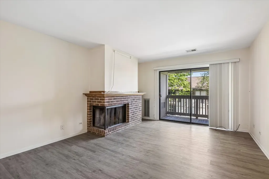 826 Thornton Court Schaumburg IL 60193