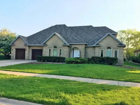 4355 Pine Lake Drive Naperville IL 60564