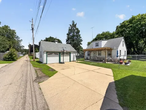 908 North 9th Street Rochelle IL 61068