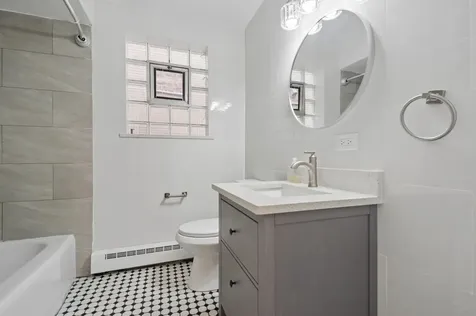 4736 South Tripp Avenue Chicago IL 60632