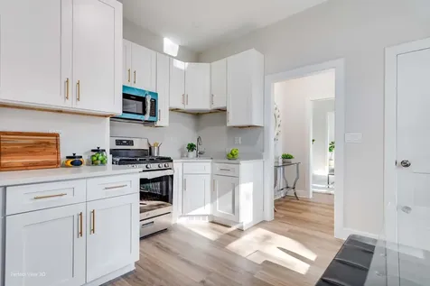 1122 Sherman Avenue Evanston IL 60202