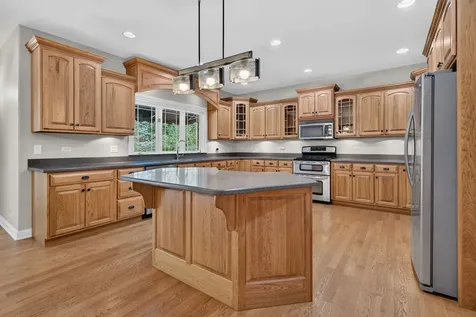 1082 Timber Edge Drive Morris IL 60450