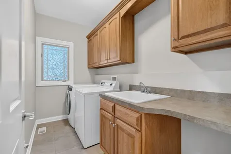1082 Timber Edge Drive Morris IL 60450
