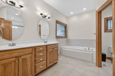 1082 Timber Edge Drive Morris IL 60450