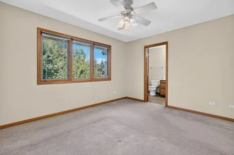 1082 Timber Edge Drive Morris IL 60450