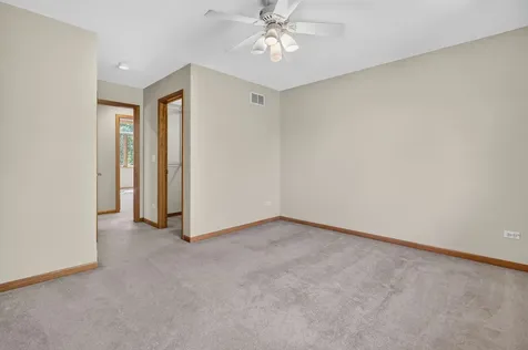 1082 Timber Edge Drive Morris IL 60450