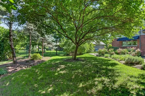 1082 Timber Edge Drive Morris IL 60450
