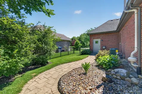 1082 Timber Edge Drive Morris IL 60450