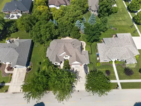 1082 Timber Edge Drive Morris IL 60450