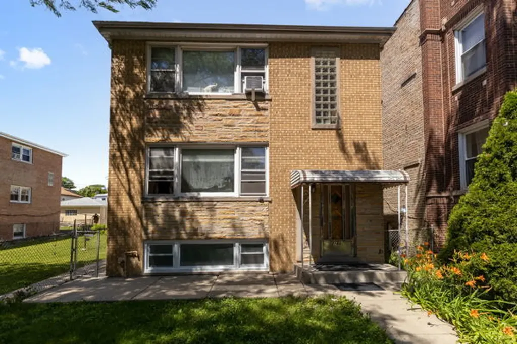 2166 North Moody Avenue Chicago IL 60639