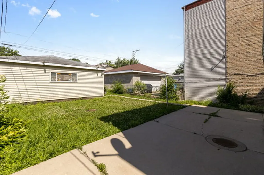 2166 North Moody Avenue Chicago IL 60639