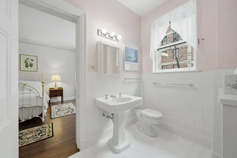 232 East Walton Place Chicago IL 60611