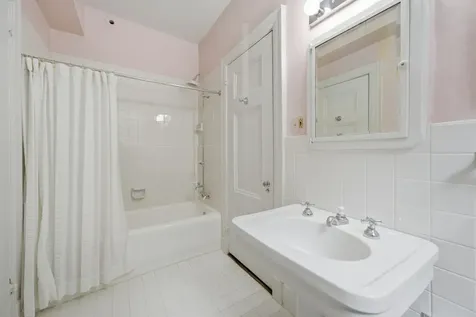232 East Walton Place Chicago IL 60611