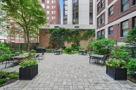 232 East Walton Place Chicago IL 60611