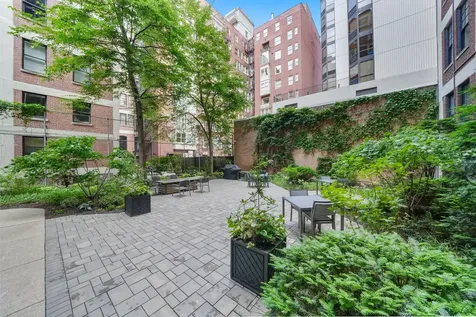 232 East Walton Place Chicago IL 60611